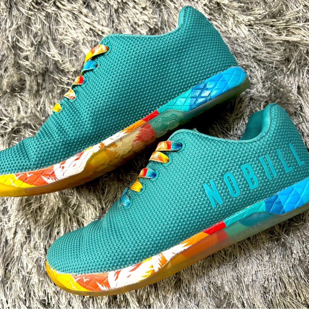 Size 7.5 No Bull women’s athletic shoes with sun and beach theme on the soles